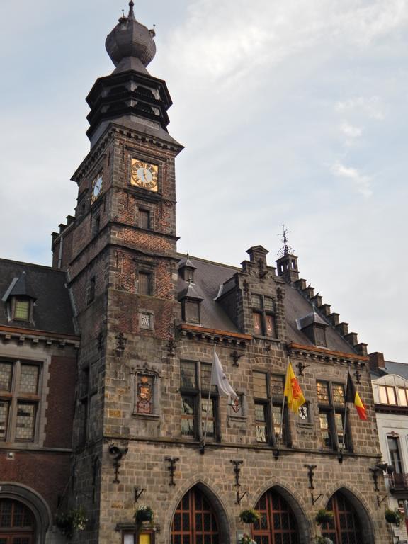 Les Remparts Hotel Binche Exterior foto