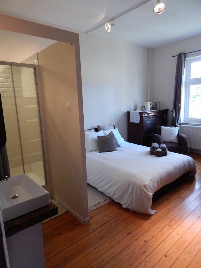 Les Remparts Hotel Binche Exterior foto